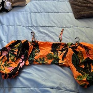 H&M crop top, puffy sleeves, Size: XS